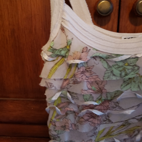 Express Ruffle Tank - Picture 2 of 4